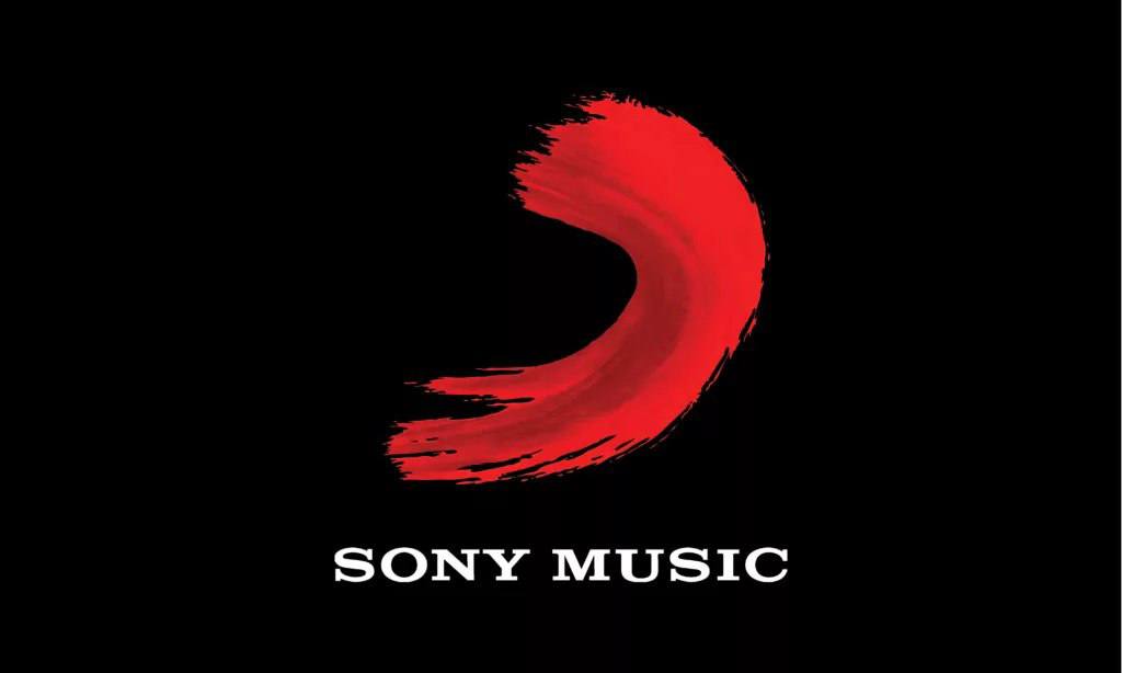 Sony Music приостановила деятельность в России, сообщает журнал Variety.