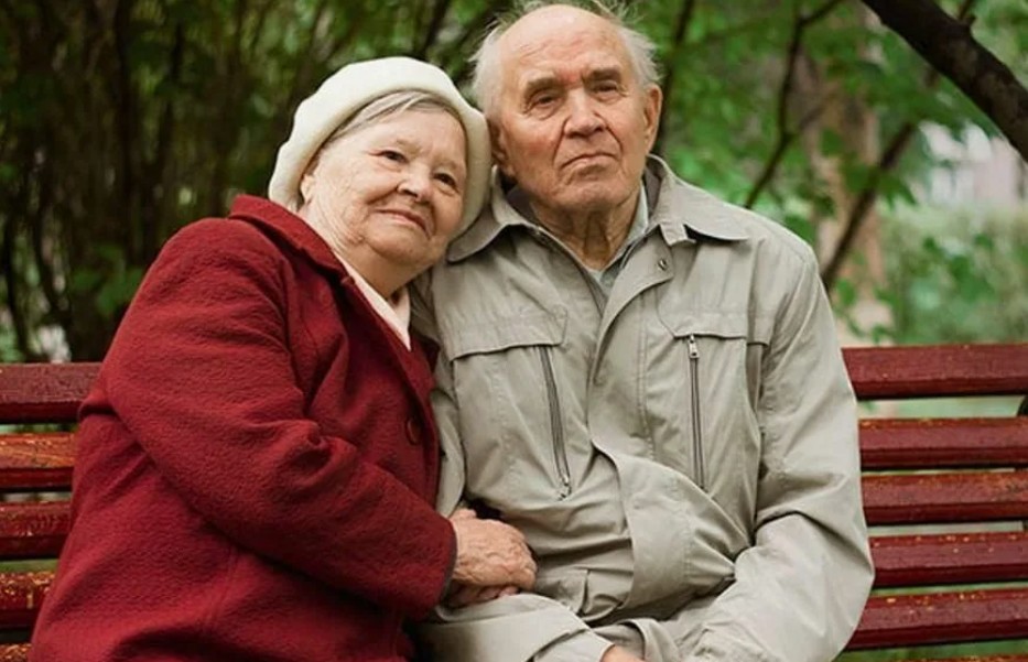 «Пожилым теперь ждать дольше»: Росреестр хочет растянуть регистрацию сделок с жильём