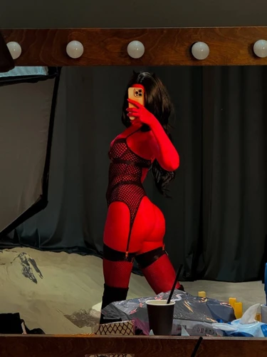 Вика Меднис